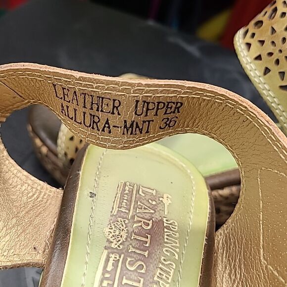 L'artiste Spring Step Wedges - Picture 7 of 10